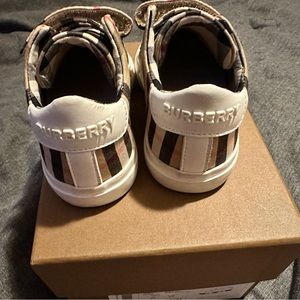 Unisex toddler Burberry sneakers